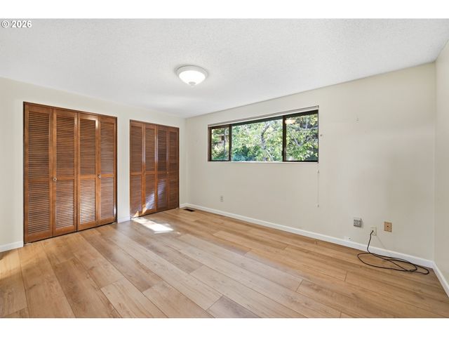 3182 BEECH St, Eugene, OR 97405