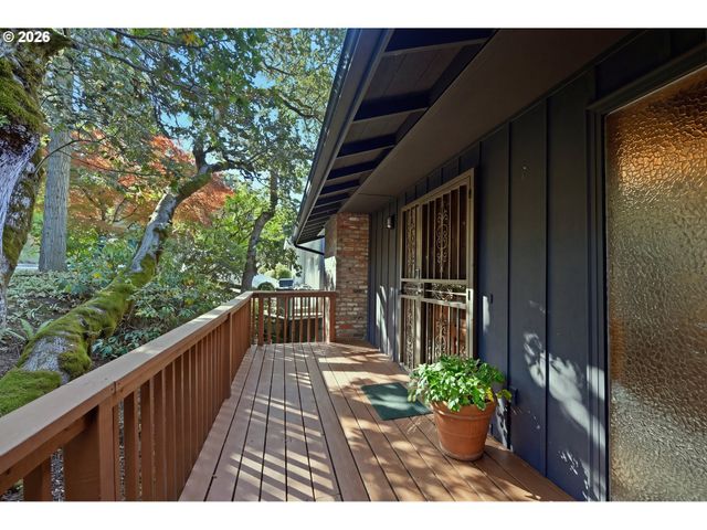 3182 BEECH St, Eugene, OR 97405