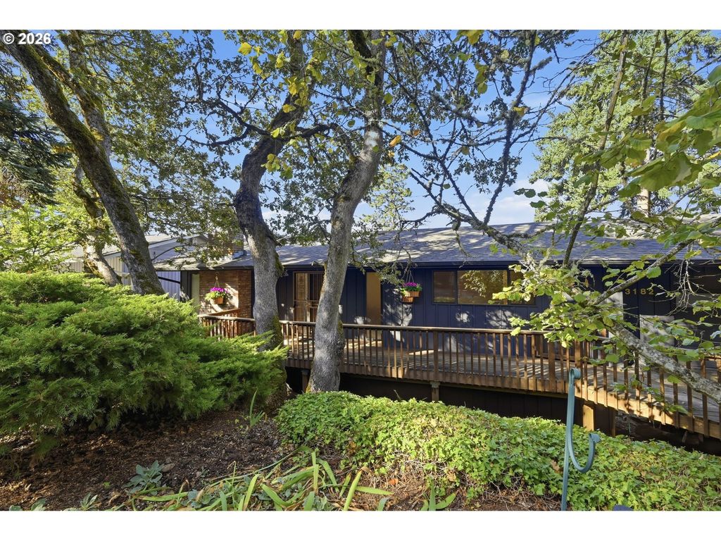 3182 BEECH St, Eugene, OR 97405