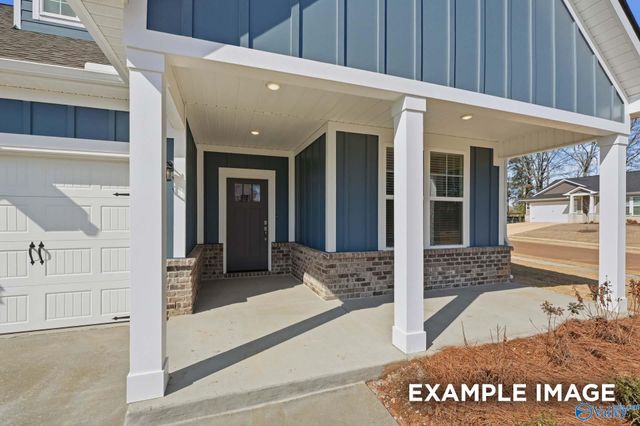 215 Hibiscus Drive, Hazel Green, AL 35750