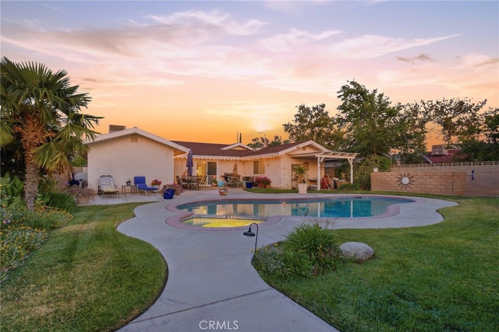 Image 1 of property listing at 44933 Hanstead Avenue, Lancaster, CA 93535