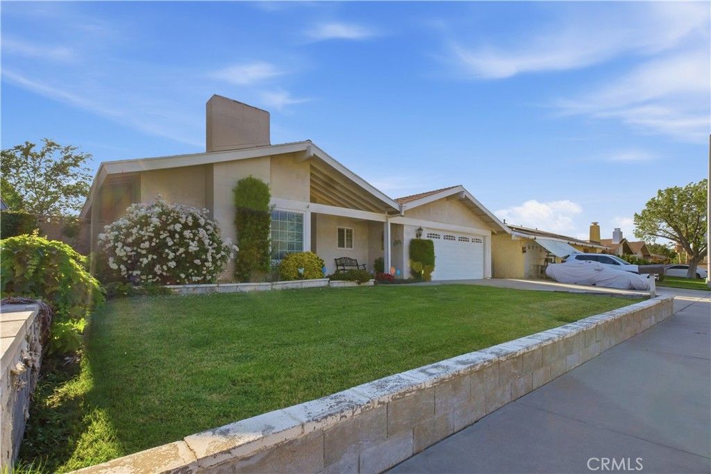 Image 24 of property listing at 44933 Hanstead Avenue, Lancaster, CA 93535