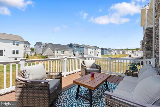 10893 DRUMMOND PL, White Plains, MD 20695