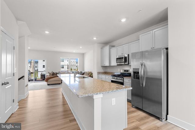 10893 DRUMMOND PL, White Plains, MD 20695