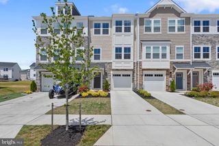 10893 DRUMMOND PL, White Plains, MD 20695