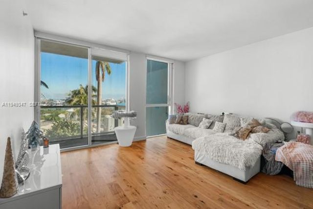 253 NE 2nd St 1007, Miami, FL 33132