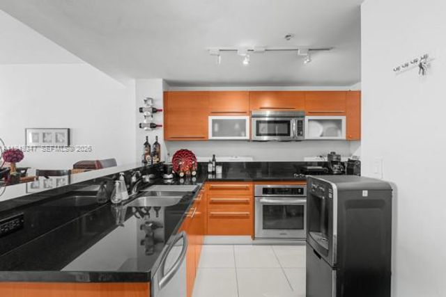 253 NE 2nd St 1007, Miami, FL 33132