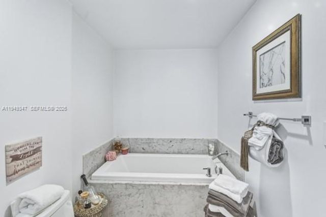 253 NE 2nd St 1007, Miami, FL 33132