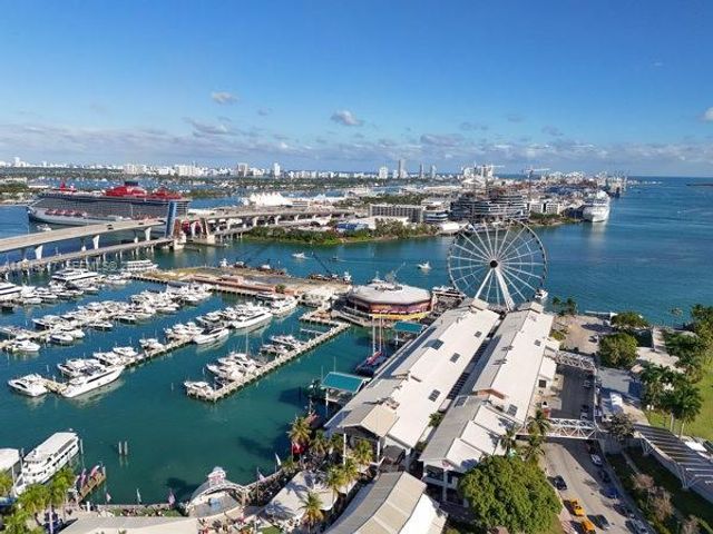 253 NE 2nd St 1007, Miami, FL 33132