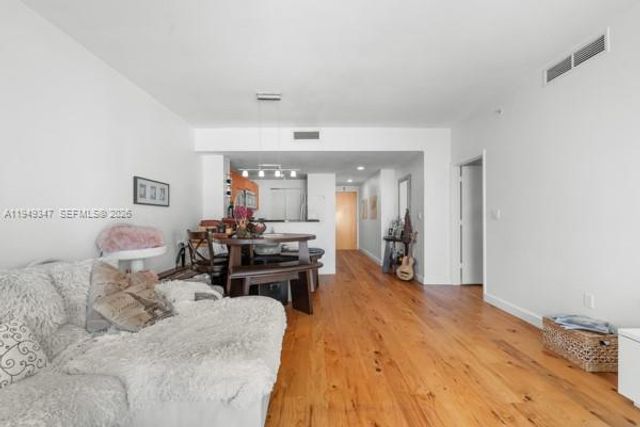 253 NE 2nd St 1007, Miami, FL 33132