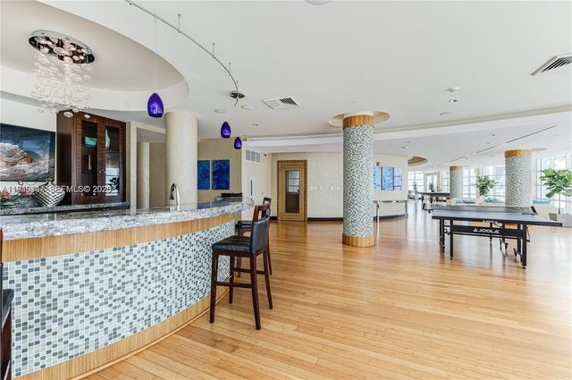 253 NE 2nd St 1007, Miami, FL 33132