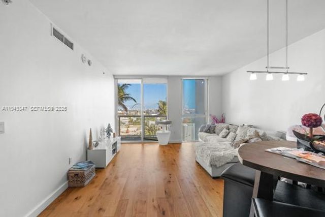 253 NE 2nd St 1007, Miami, FL 33132