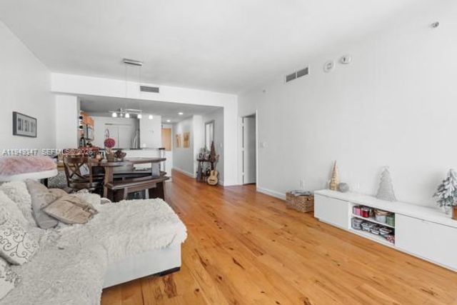 253 NE 2nd St 1007, Miami, FL 33132