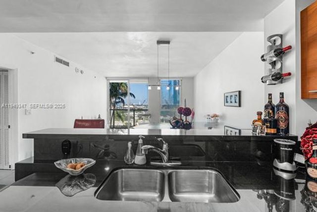 253 NE 2nd St 1007, Miami, FL 33132