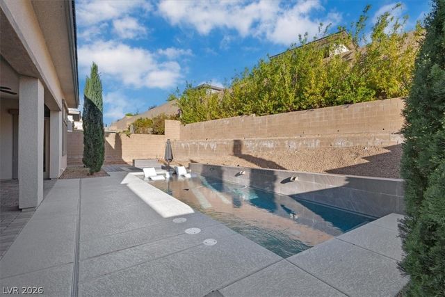 12374 Skyracer Drive, Las Vegas, NV 89138