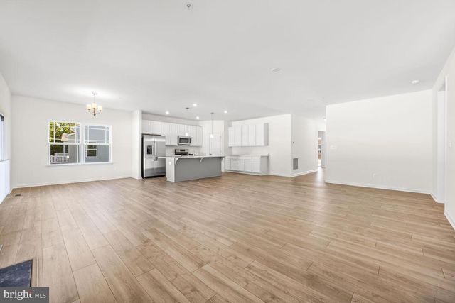 5648 TRAFALGAR CIR, Tilghman, MD 21671