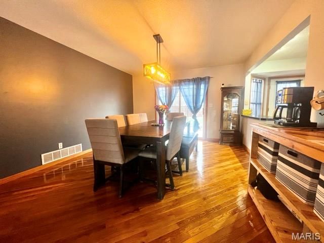 10 Hibiscus Lane, Hannibal, MO 63401