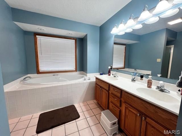 10 Hibiscus Lane, Hannibal, MO 63401