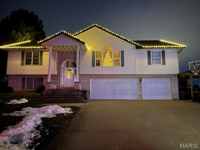 10 Hibiscus Lane, Hannibal, MO 63401