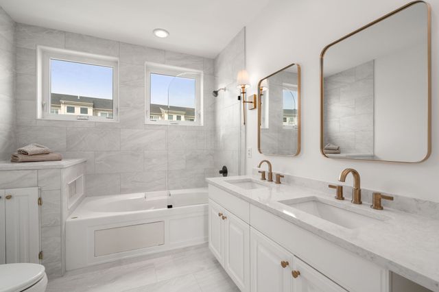 64 Constitution Rd 64, Boston, MA 02129
