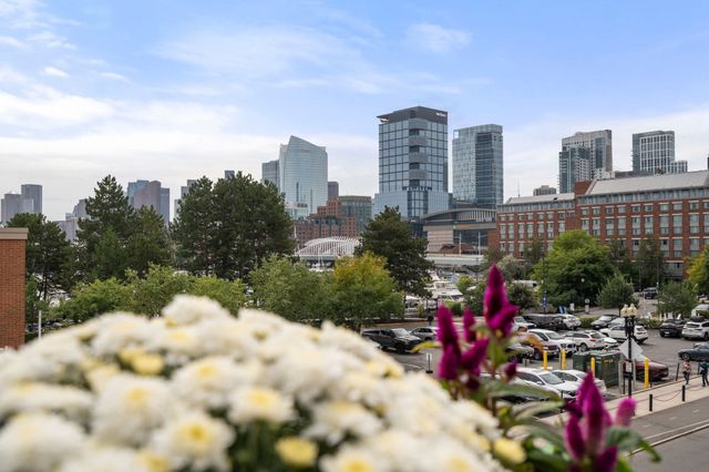 64 Constitution Rd 64, Boston, MA 02129