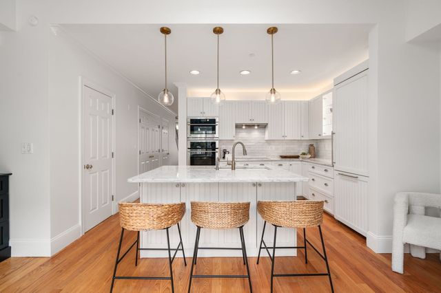 64 Constitution Rd 64, Boston, MA 02129