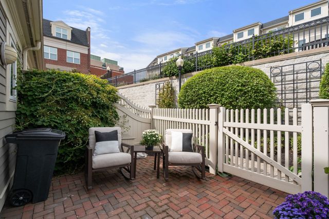 64 Constitution Rd 64, Boston, MA 02129