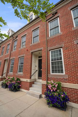 64 Constitution Rd 64, Boston, MA 02129