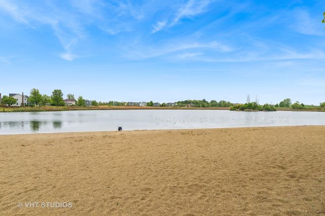970 HARRIS Road 33, Grayslake, IL 60030