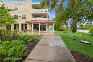 970 HARRIS Road 33, Grayslake, IL 60030