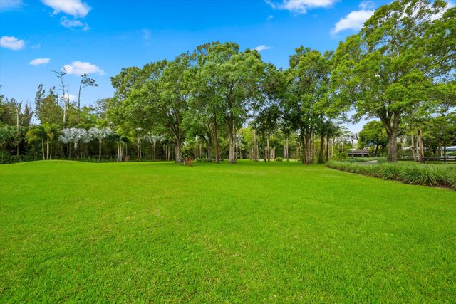 1037 F Road, Loxahatchee Groves, FL 33470