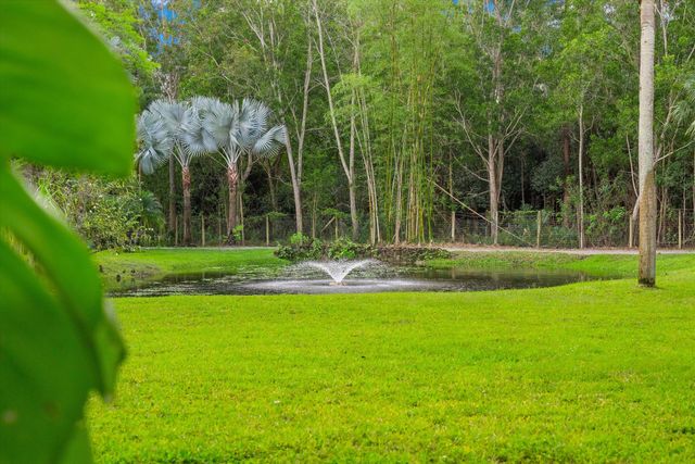 1037 F Road, Loxahatchee Groves, FL 33470