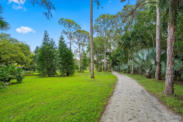 1037 F Road, Loxahatchee Groves, FL 33470