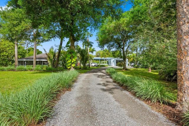 1037 F Road, Loxahatchee Groves, FL 33470