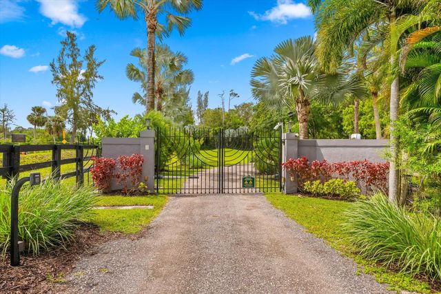 1037 F Road, Loxahatchee Groves, FL 33470