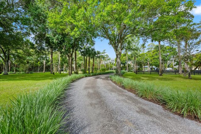 1037 F Road, Loxahatchee Groves, FL 33470