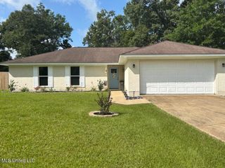 8715 Pine Ridge Boulevard, Diamondhead, MS 39525