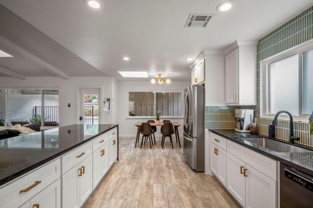 10735 Lynbrook Drive, Houston, TX 77042