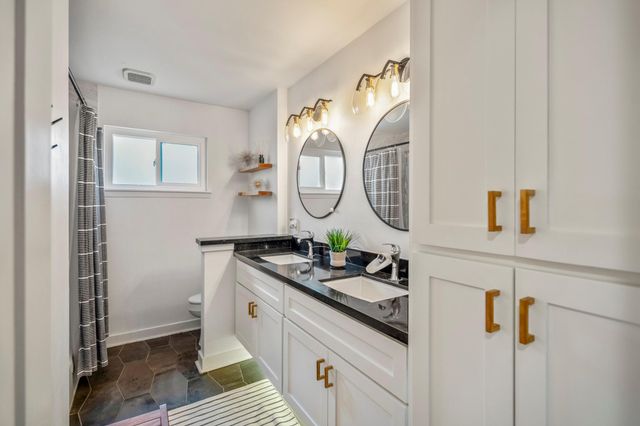 10735 Lynbrook Drive, Houston, TX 77042