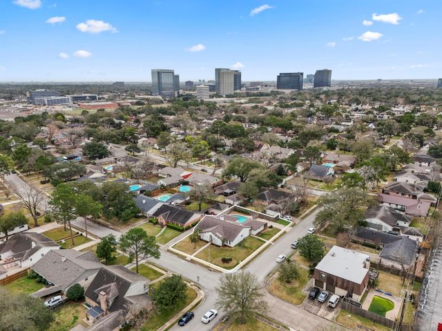 10735 Lynbrook Drive, Houston, TX 77042