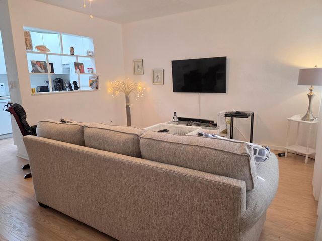 2180 Lake Osborne Drive 19, Lake Worth Beach, FL 33461