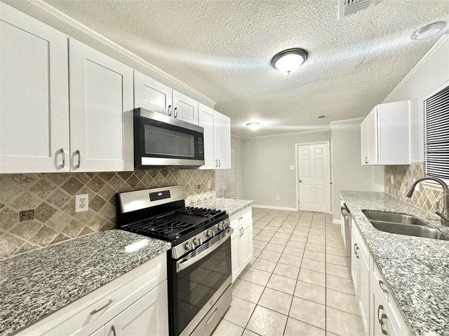 7011 Brockington Drive, Katy, TX 77494