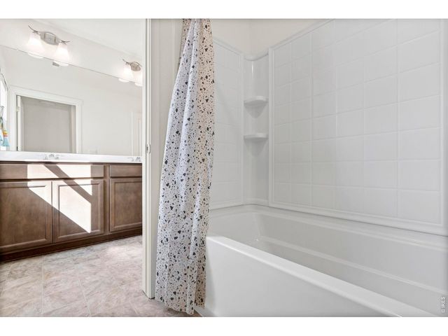 2555 Siskin Way, Johnstown, CO 80534