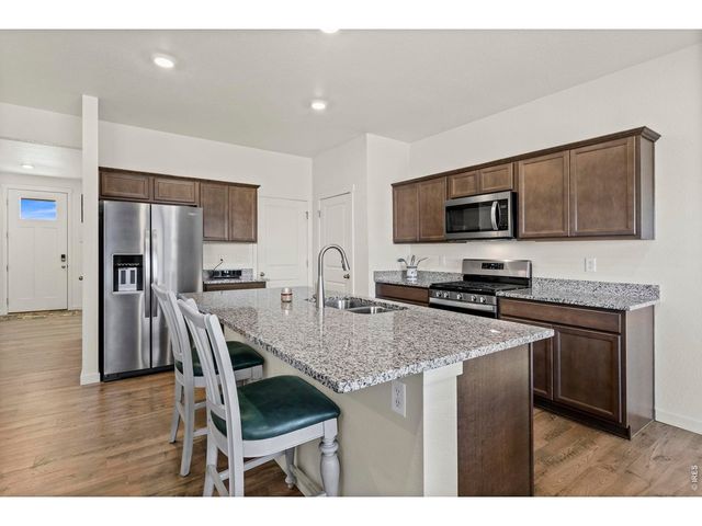 2555 Siskin Way, Johnstown, CO 80534