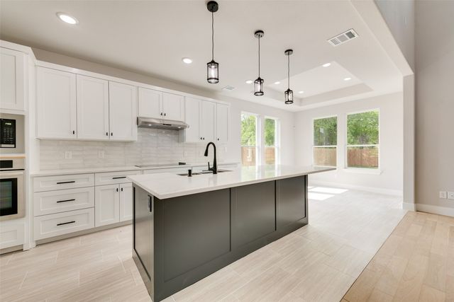 6810 Windward View Drive, Rowlett, TX 75088