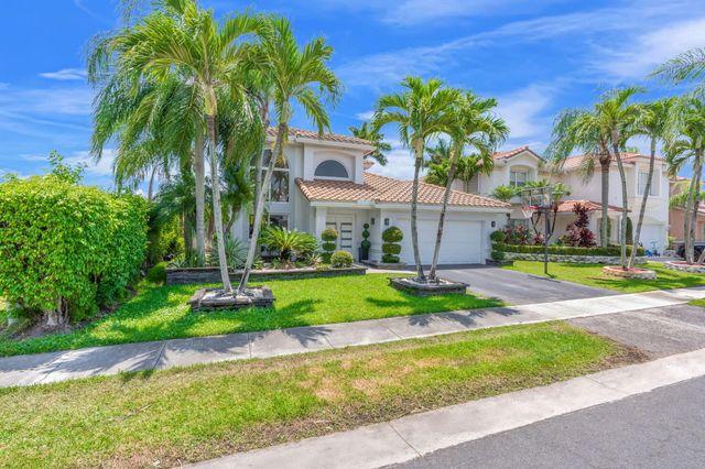 52 Gables Boulevard, Weston, FL 33326