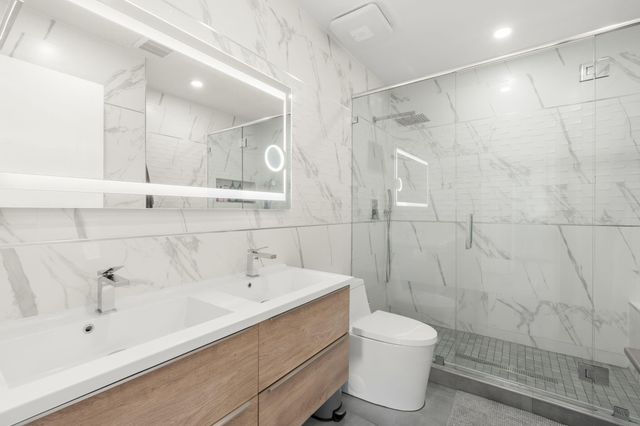 52 Gables Boulevard, Weston, FL 33326