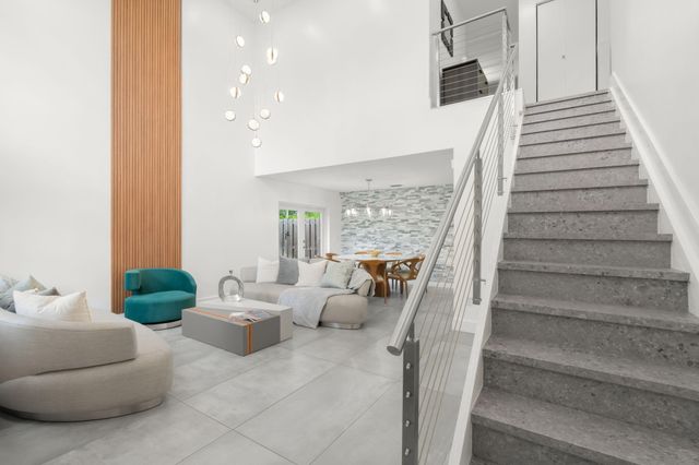 52 Gables Boulevard, Weston, FL 33326