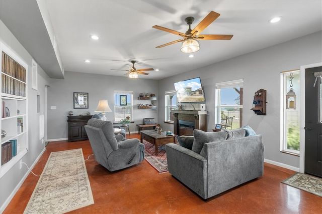 623 Nakishwana, Sandia, TX 78383