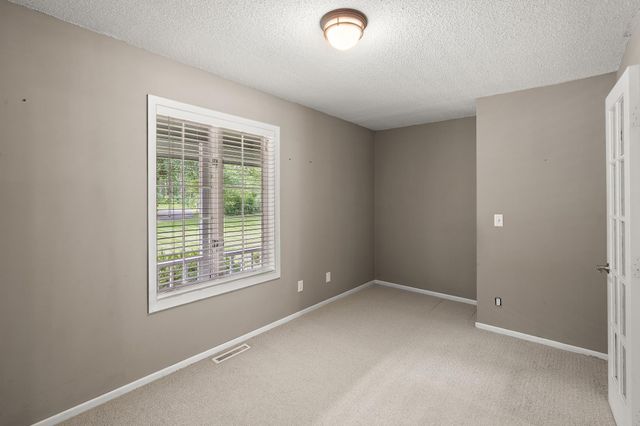 698 Badlands Road, Hudson, WI 54016